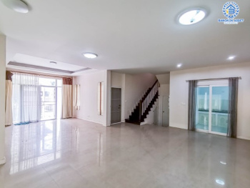 *****บ้านเดี่ยวมือสองนนทบุรี ทำเลโซนเมือง ม.นนท์ณิชา รัตนาธิเบศร์ พร้อมอยู่ เนื้อที่ 71.3 ตร.ว. 3 ห้องนอน 3 ห้องน้ำ 2 ที่จอดรถ เดินทางสะดวก ใกล้เซ็นทรัลรัตนาธิเบศร์ รถไฟฟ้าสถานี "ไทรม้า" และทางด่วน "งามวงศ์วาน"